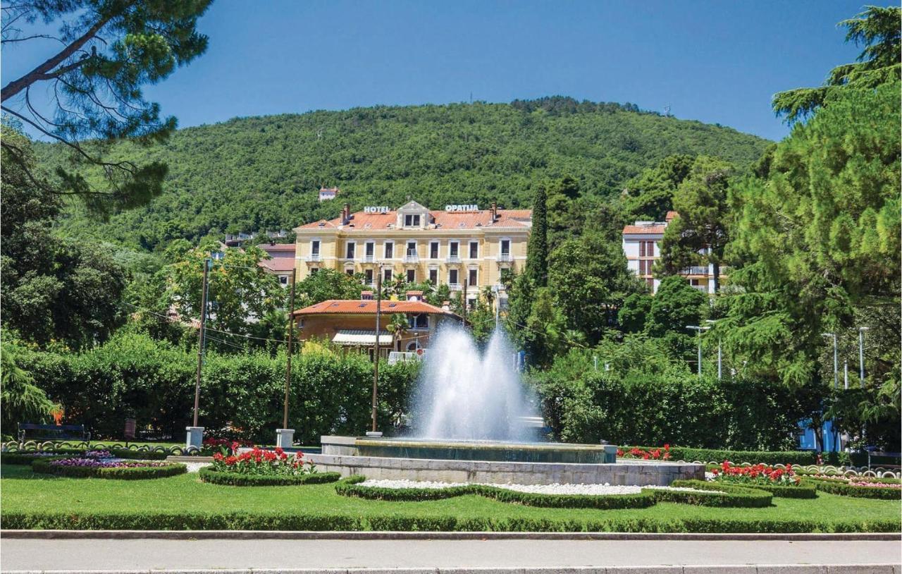 2 Bedroom Beautiful Apartment In Rukavac Экстерьер фото
