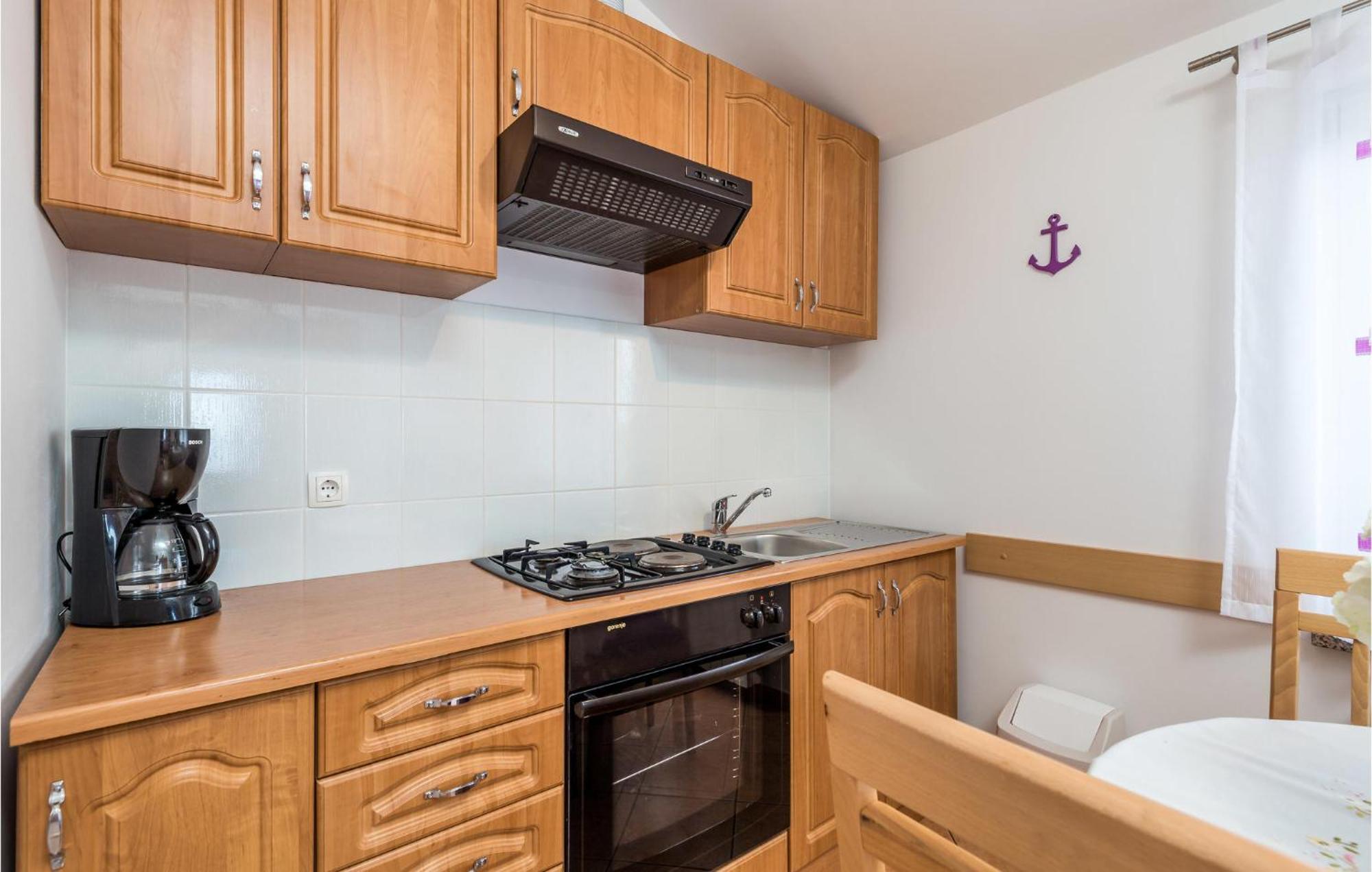 2 Bedroom Beautiful Apartment In Rukavac Экстерьер фото